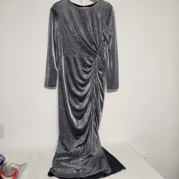 Vince Camuto Elegant Silver Long-Sleeve Dress - Picture 3 of 16